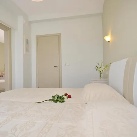 Blue Sky Aparthotel